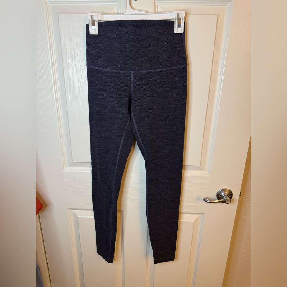 Lululemon Wunder Under WomenPant (Roll
Down) Size 6 - Picture 4 of 6